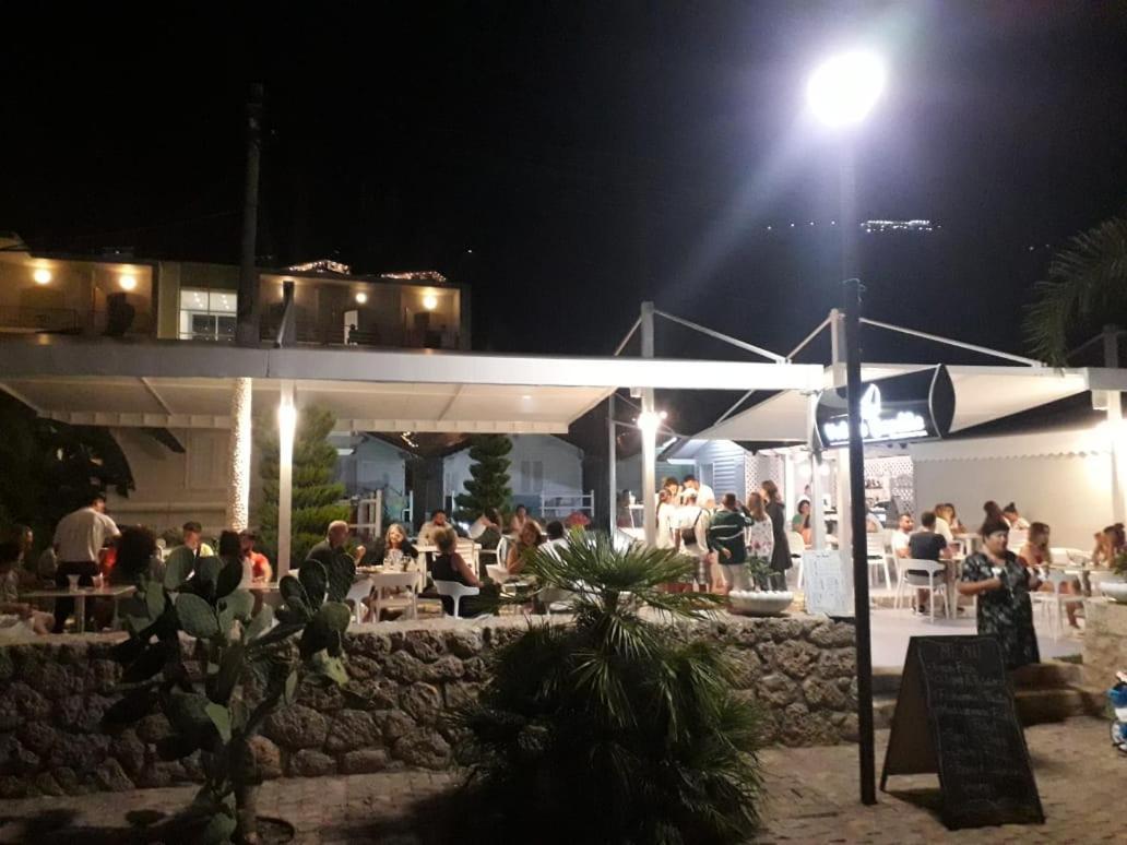 Vela E Bardhe Villa Dhermi Exterior photo